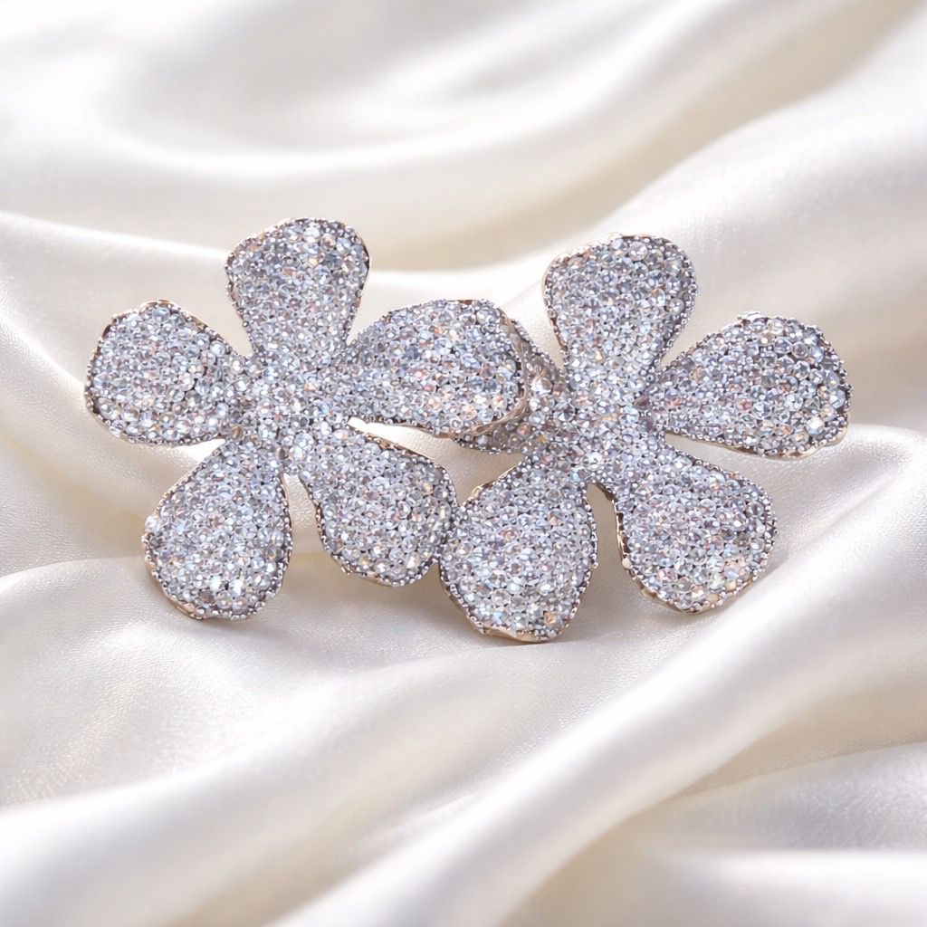 S. Steel Sparkling Flowers